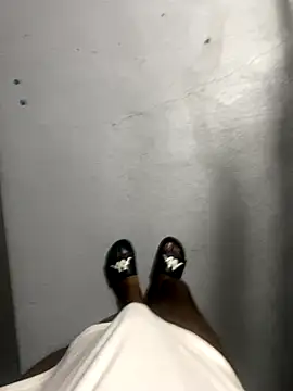 zeekBbc online show from October 2025 12:00:02 PM