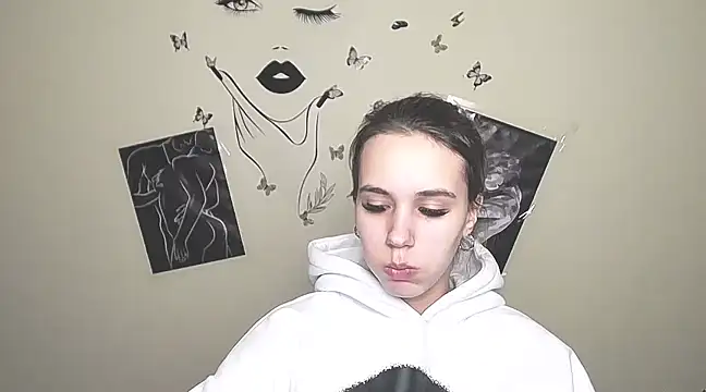  StAcY online show from March 2025 01:45:01 PM