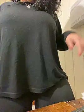 Snapshot of babyluna939 chatting on October 2025 08:51:02 PM babyluna939 online show from October 2025 08:51:02 PM