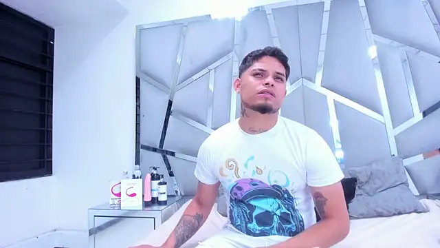 MelissaAndZeuss online show from February 2025 05:23:01 AM