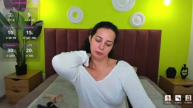 Linda Insatiable online show from April 2026 01:36:02 AM