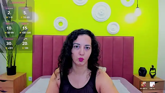 Linda Insatiable online show from April 2026 01:38:01 AM