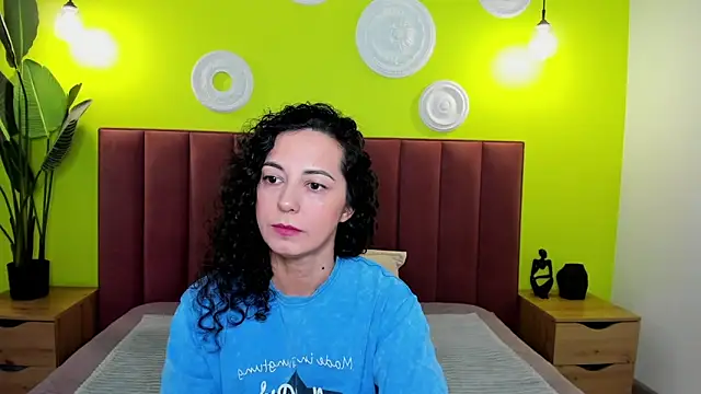 Snapshot of Linda_Insatiable chatting on April 2026 01:26:01 AM Linda Insatiable online show from April 2026 01:26:01 AM