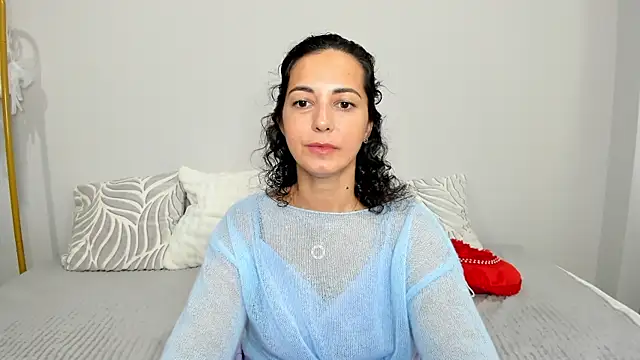 Snapshot of Linda_Insatiable chatting on June 2026 01:32:01 AM Linda Insatiable online show from June 2026 01:32:01 AM