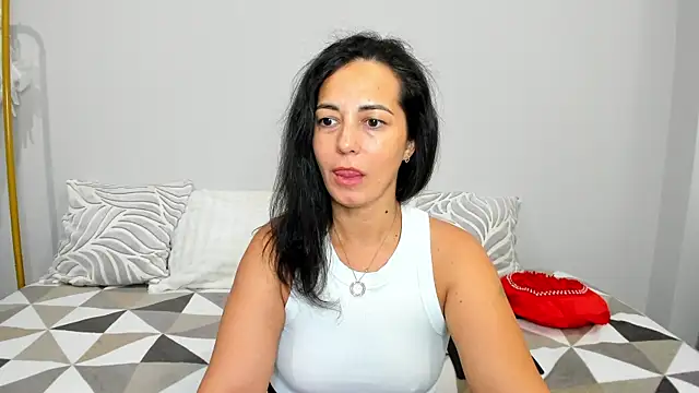 Snapshot of Linda_Insatiable chatting on June 2026 01:30:01 AM Linda Insatiable online show from June 2026 01:30:01 AM