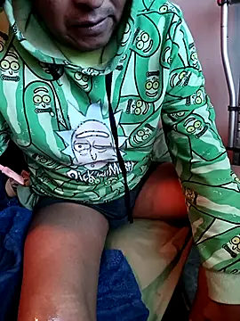 Snapshot of soy_el_rick chatting on November 2025 06:57:02 AM soy el rick online show from November 2025 06:57:02 AM