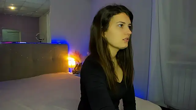 Laura Leee online show from November 2025 06:36:02 AM