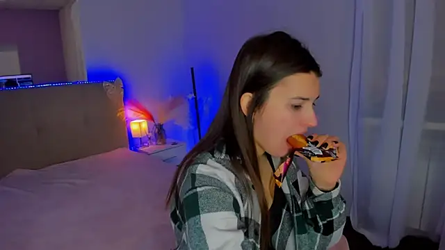 Laura Leee online show from February 2026 06:51:01 AM