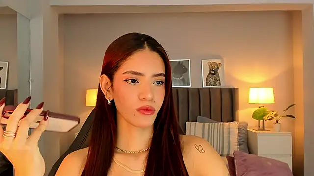 Madie  collins online show from January 2025 12:07:02 PM