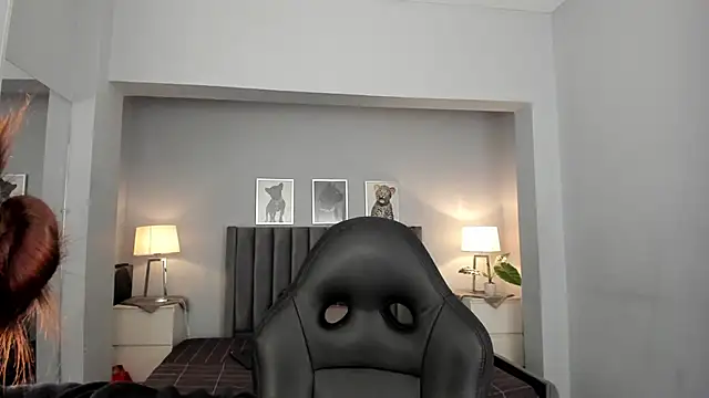 Madie  collins online show from September 2025 10:37:01 AM