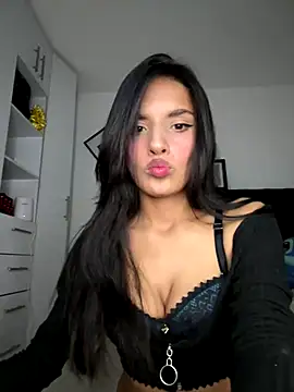 Dulceeany online show from October 2025 12:20:01 AM