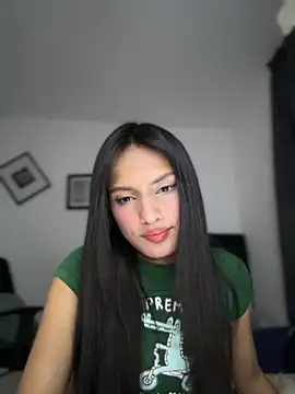 Dulceeany online show from December 2025 11:57:02 PM