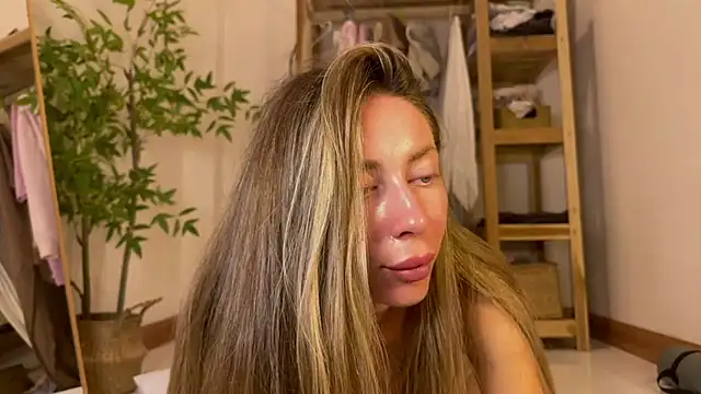    art online show from October 2025 02:31:01 PM