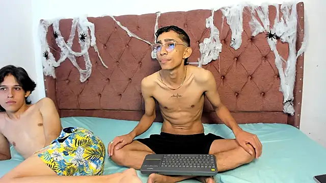 jony honey online show from October 2025 01:11:01 PM