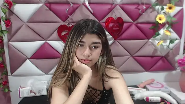 NahomiConnor  online show from February 2025 04:17:02 PM