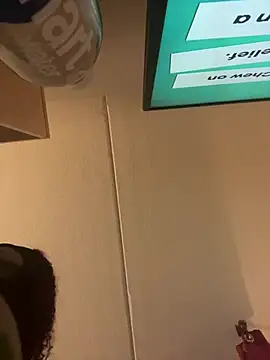 Snapshot of butterflybootyy chatting on December 2024 02:52:01 AM butterflybootyy online show from December 2024 02:52:01 AM