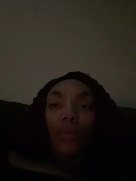 Snapshot of butterflybootyy chatting on December 2024 11:28:01 PM butterflybootyy online show from December 2024 11:28:01 PM