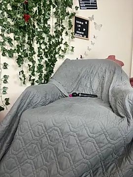 Snapshot of butterflybootyy chatting on February 2025 09:46:01 PM butterflybootyy online show from February 2025 09:46:01 PM