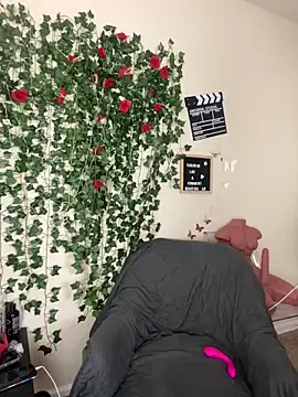 Snapshot of butterflybootyy chatting on February 2025 02:10:02 AM butterflybootyy online show from February 2025 02:10:02 AM