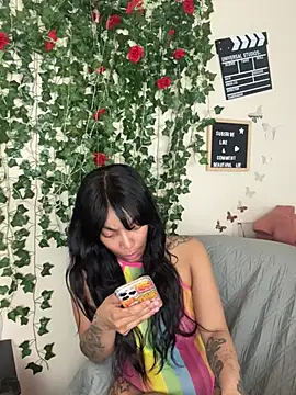 Snapshot of butterflybootyy chatting on February 2025 04:43:01 AM butterflybootyy online show from February 2025 04:43:01 AM