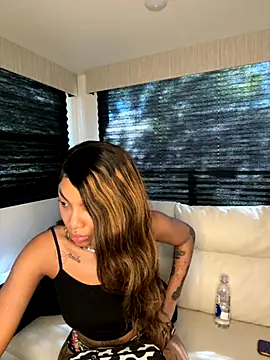 Snapshot of butterflybootyy chatting on September 2025 03:23:02 PM butterflybootyy online show from September 2025 03:23:02 PM