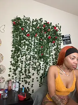 Snapshot of butterflybootyy chatting on November 2025 09:52:01 PM butterflybootyy online show from November 2025 09:52:01 PM