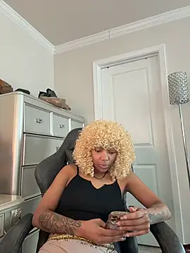 butterflybootyy online show from December 2025 03:41:02 PM