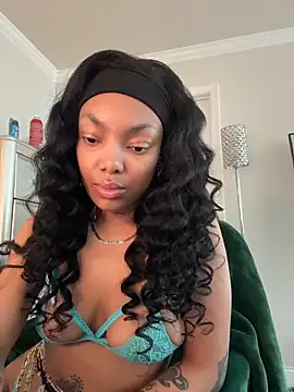 butterflybootyy online show from March 2026 02:35:02 PM