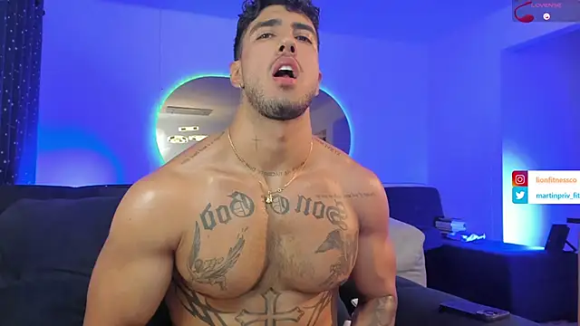 JACOB MARTINS online show from March 2025 10:31:02 PM