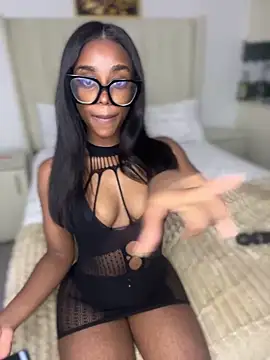 Snapshot of BhadBhad_Kitty chatting on March 2025 07:36:01 PM BhadBhad Kitty online show from March 2025 07:36:01 PM