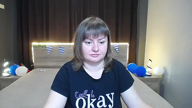 ZannaDreil online show from October 2025 06:17:01 PM