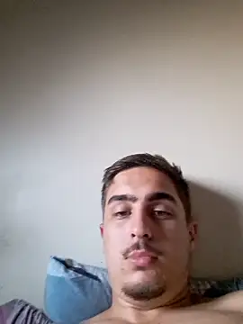 Snapshot of Ribeiro2313 chatting on January 2026 10:15:02 PM Ribeiro2313 online show from January 2026 10:15:02 PM