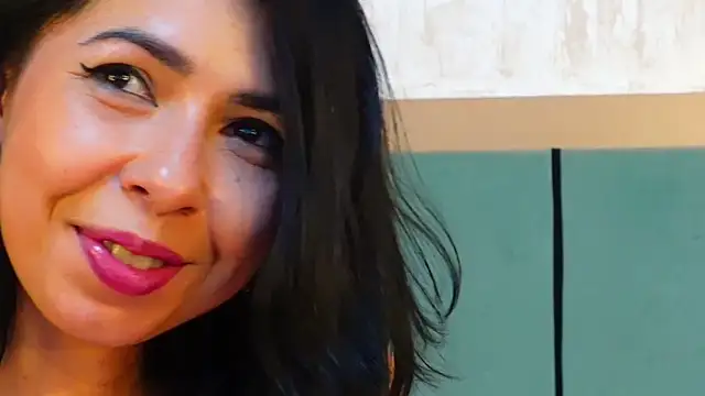 Snapshot of SarraRose chatting on January 2025 05:11:01 AM SarraRose online show from January 2025 05:11:01 AM