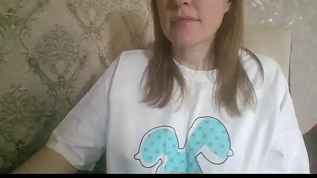 Snapshot of Sladkiegubki chatting on February 2026 07:39:02 AM Sladkiegubki online show from February 2026 07:39:02 AM