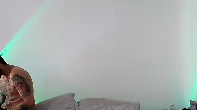 Snapshot of anika_lowen02 chatting on January 2025 06:12:02 PM anika lowen02 online show from January 2025 06:12:02 PM