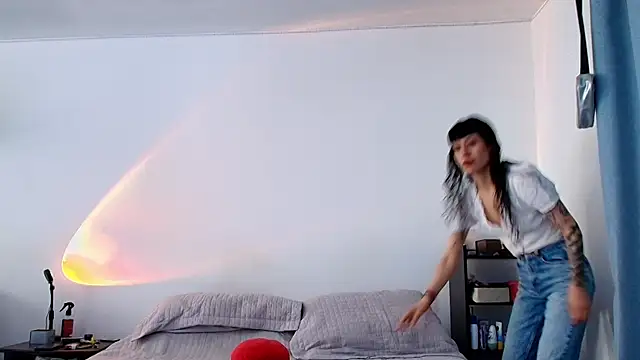 Snapshot of anika_lowen02 chatting on February 2025 03:21:01 PM anika lowen02 online show from February 2025 03:21:01 PM