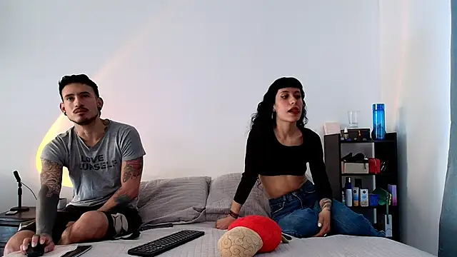 Snapshot of anika_lowen02 chatting on March 2025 05:02:02 PM anika lowen02 online show from March 2025 05:02:02 PM