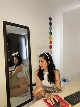 Snapshot of anika_lowen02 chatting on October 2025 04:28:01 PM anika lowen02 online show from October 2025 04:28:01 PM