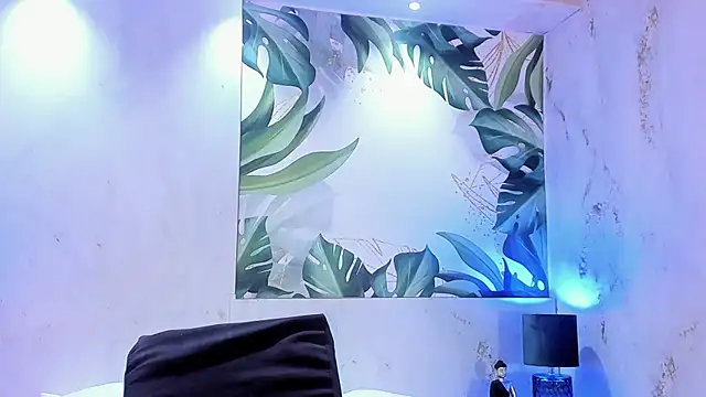 MelaniieRoux online show from April 2026 09:39:33 PM