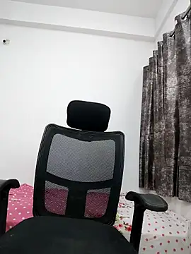 sanaya baby online show from April 2026 06:49:02 PM