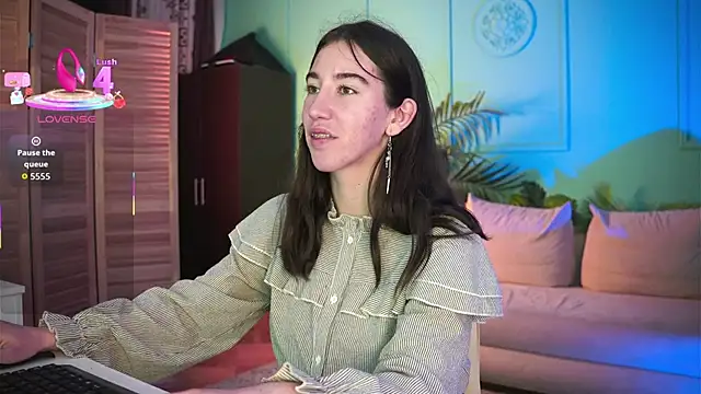 Belle Via online show from September 2025 03:58:02 PM