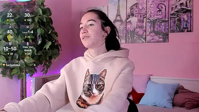 Belle Via online show from September 2025 01:25:02 PM