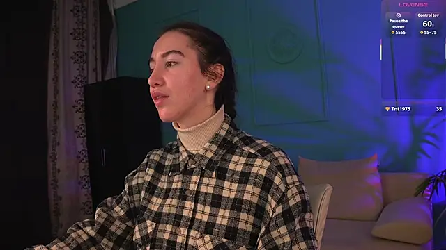 Belle Via online show from April 2026 05:02:01 PM