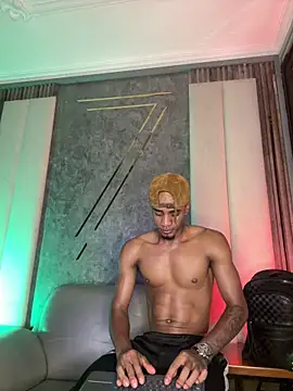 AaronCruz  online show from February 2026 04:39:01 AM