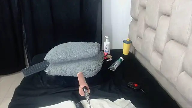 Roxy-Smith online show from February 2025 03:15:01 AM