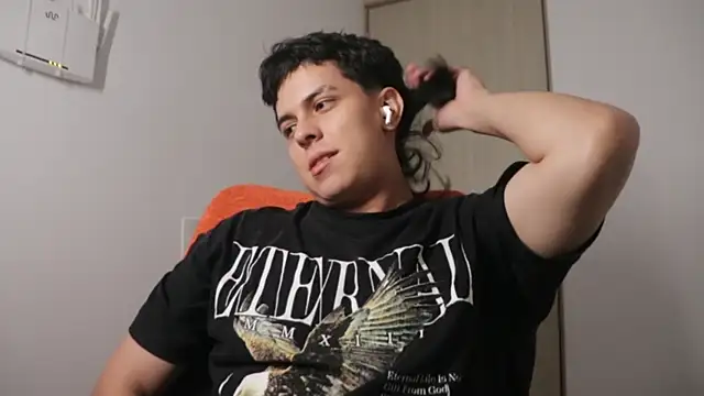 Snapshot of Tony_Hoffa chatting on May 2026 02:51:02 AM Tony Hoffa online show from May 2026 02:51:02 AM