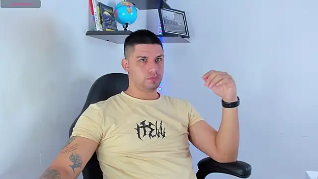 Jacoob19  online show from October 2025 11:44:01 AM