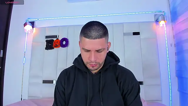 Jacoob19  online show from October 2025 03:40:02 AM
