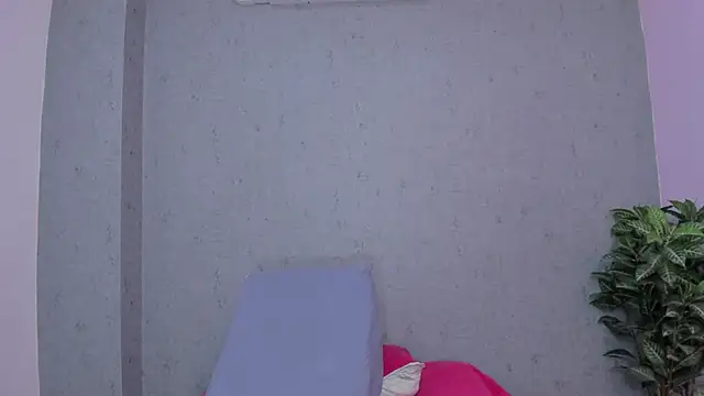 Tiffany mendez online show from November 2025 12:20:01 PM