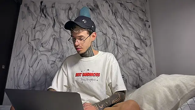 Saturno v online show from April 2026 11:02:02 PM